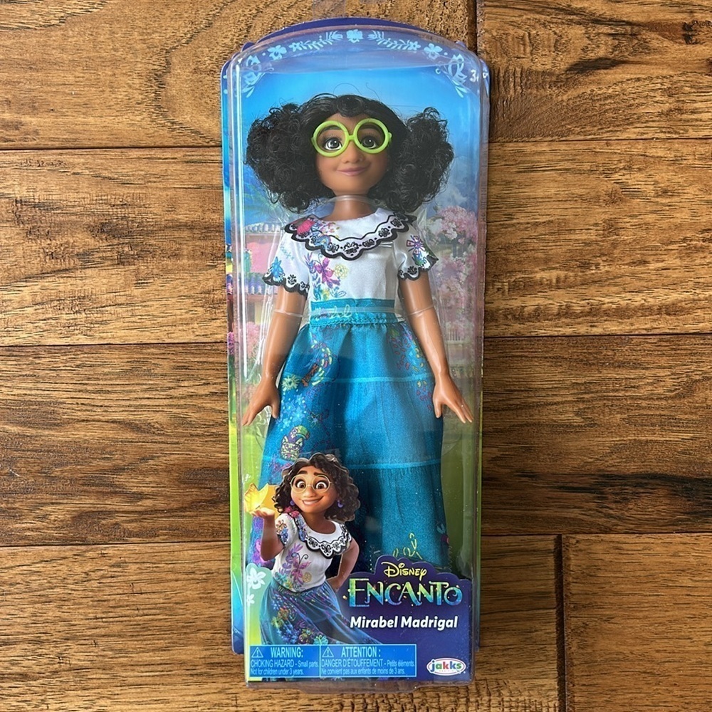 Disney Encanto Mirabel Madrigal 11" Doll New In Box